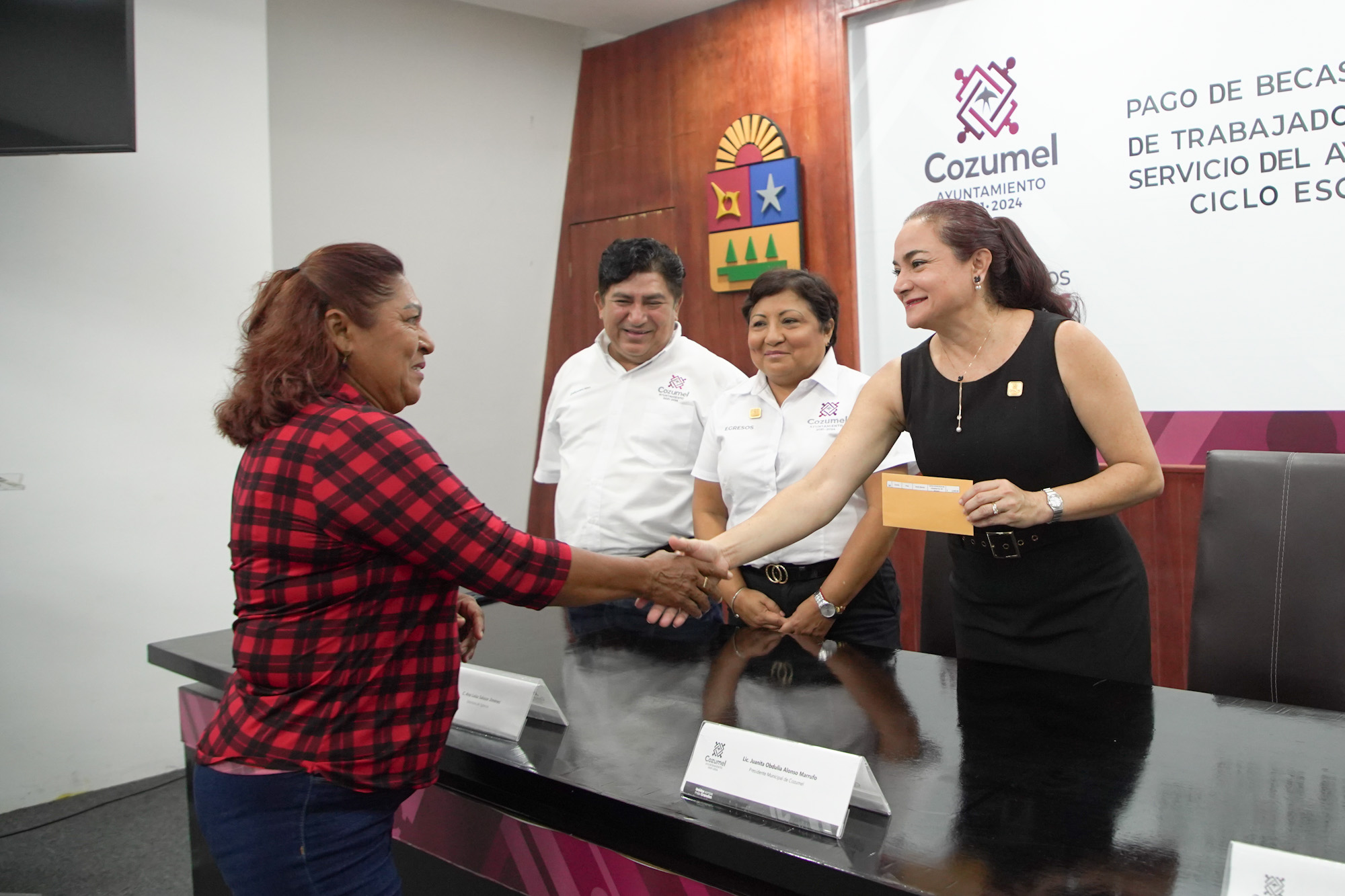 https://documentos.cozumel.gob.mx/wp-content/uploads/2022/11/11155746/becas.jpg